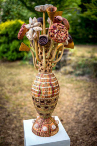 Langage fleuri - François LACOSTE Sculpture en bois d'un bouquet de fleurs