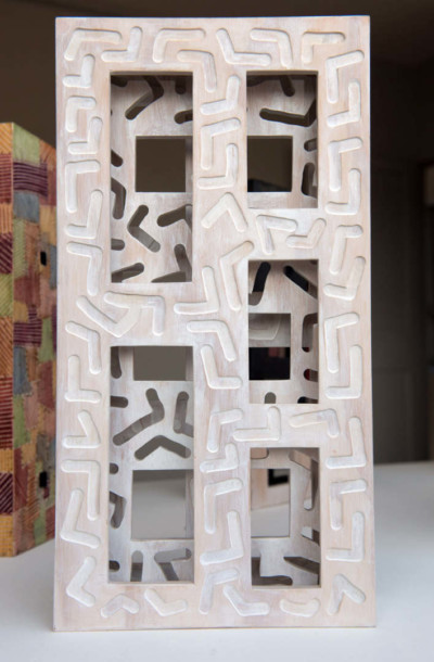 Boîte de la série Corbu-extrapolations - François LACOSTE Sculpture en bois en forme de boîte ajourée